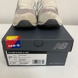 New Balance Toddler 574 Hook & Loop Sneakers - White & Light Gray Size 9